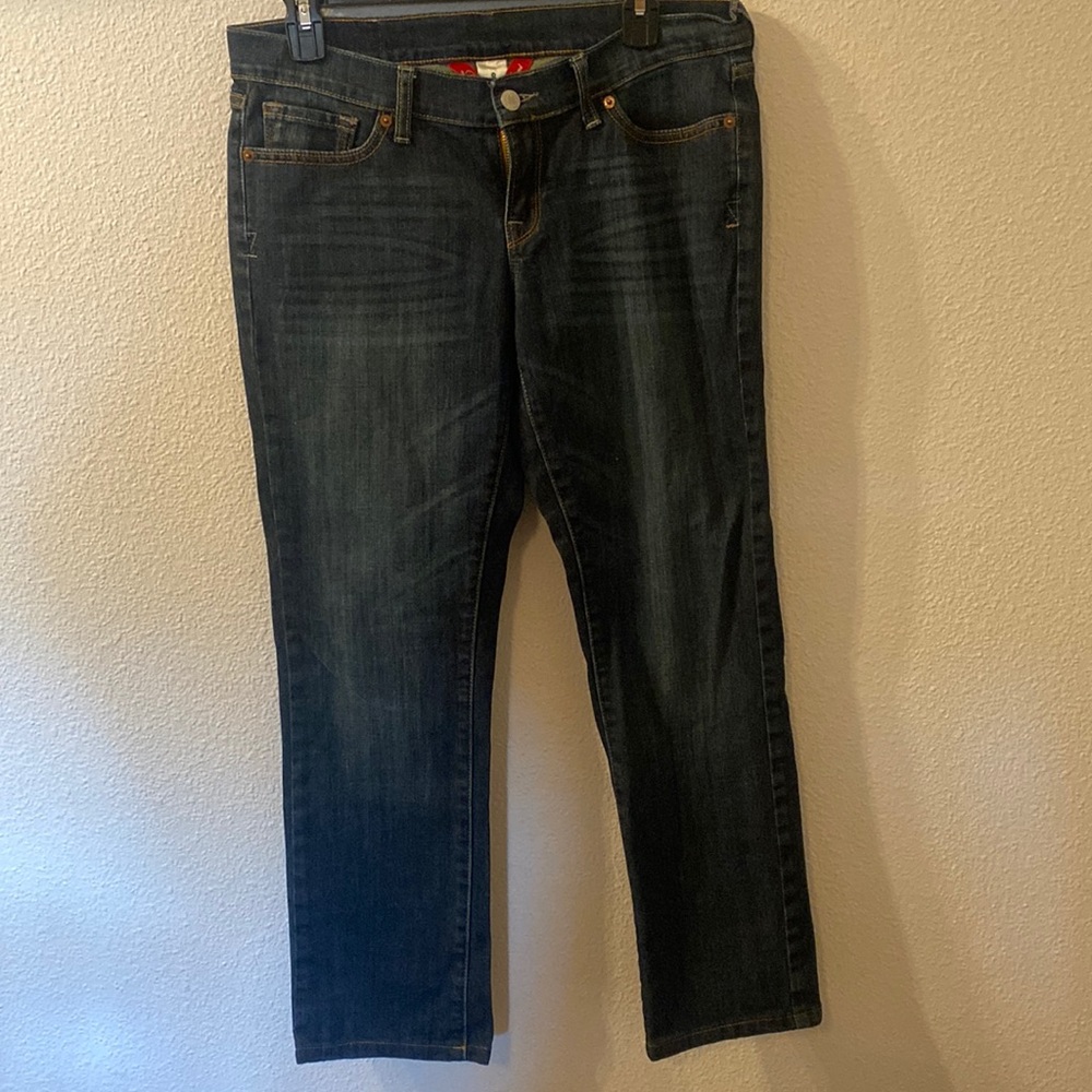 Lucky brand jeans with floral detail on back pockets size 8